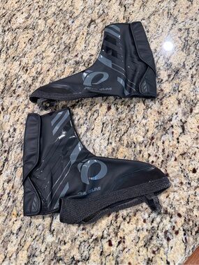 Pearl Izumi Black/Gray Cycling Shoe Covers